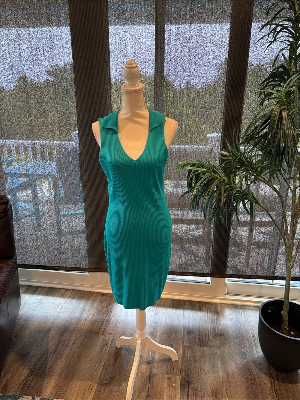 Sleeveless V-Neck Ribbed Teal dress